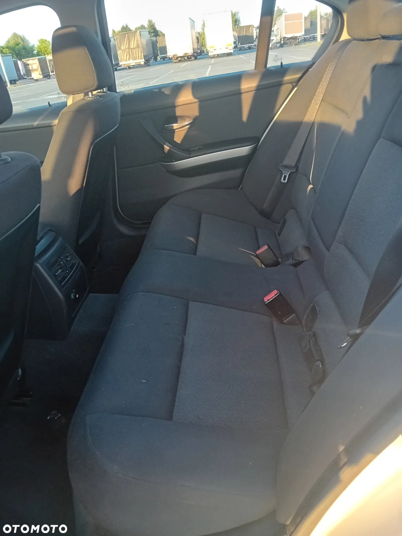 BMW Seria 3 318d - 37