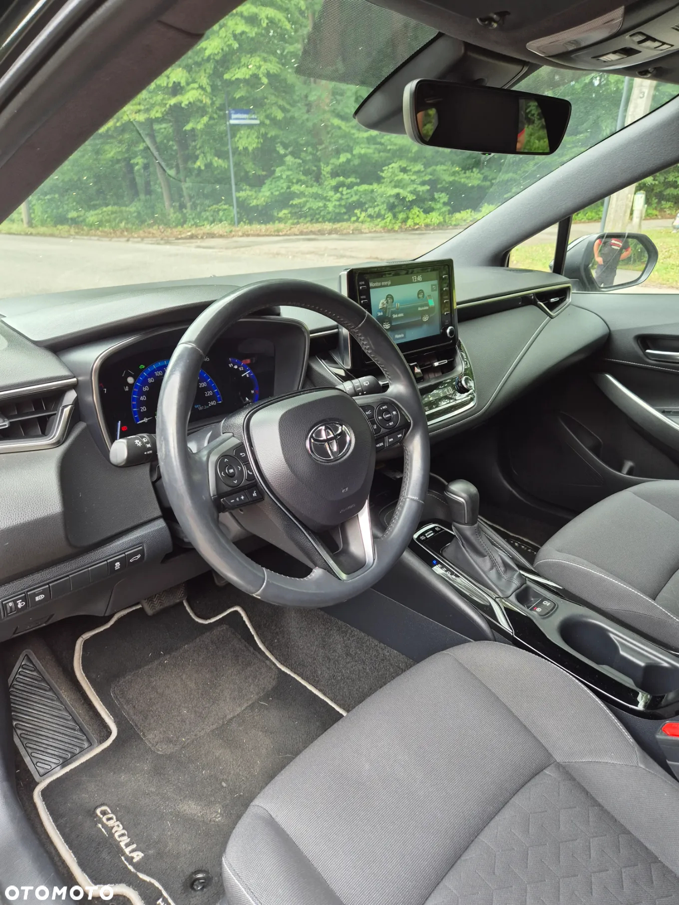 Toyota Corolla 1.8 Hybrid Executive - 10