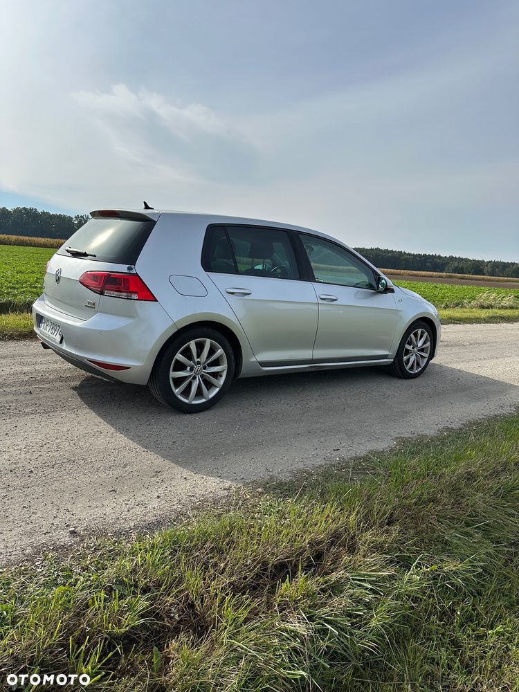 Volkswagen Golf - 5