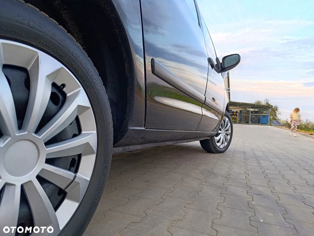 Ford Galaxy 2.0 - 12