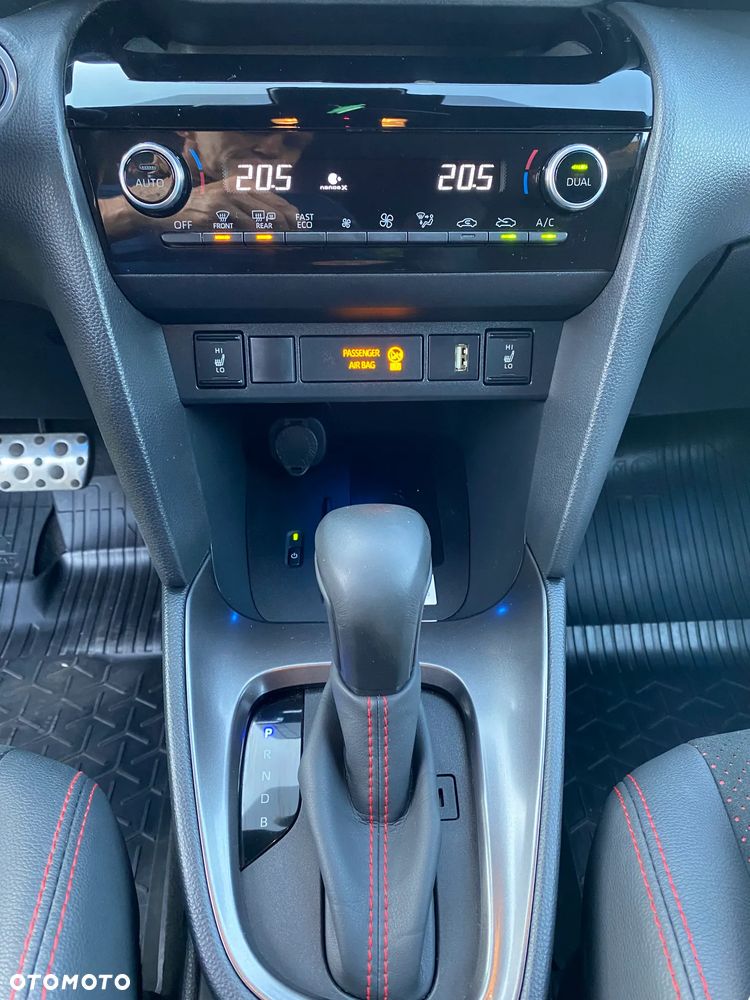 Toyota Yaris - 17