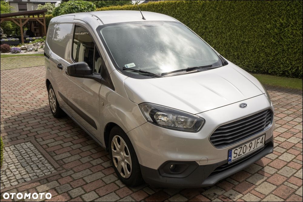 Ford Transit Courier - 1