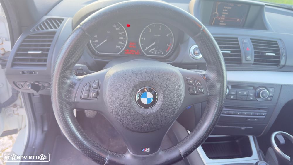 BMW 118 d xDrive Pack M - 8