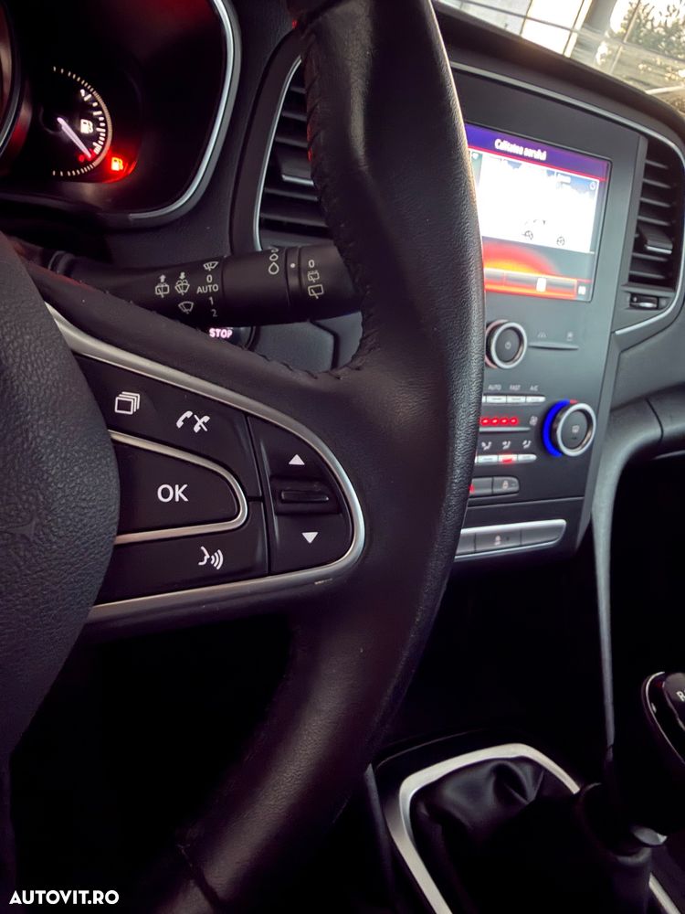 Renault Megane ENERGY dCi Zen - 20