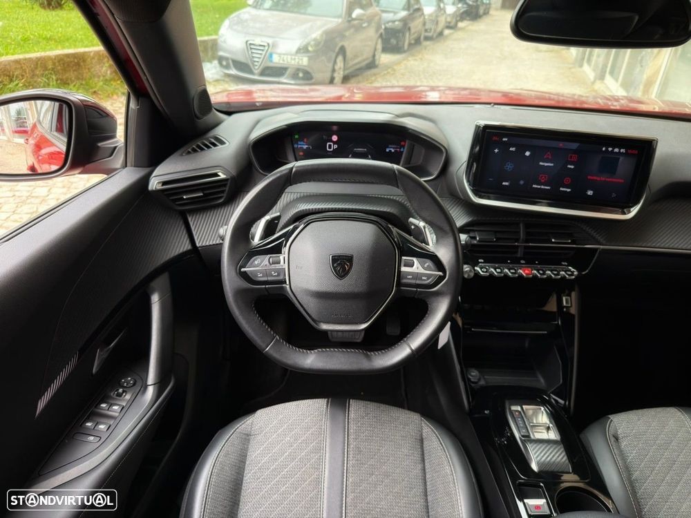 Peugeot 2008 PureTech 130 EAT8 GT - 6