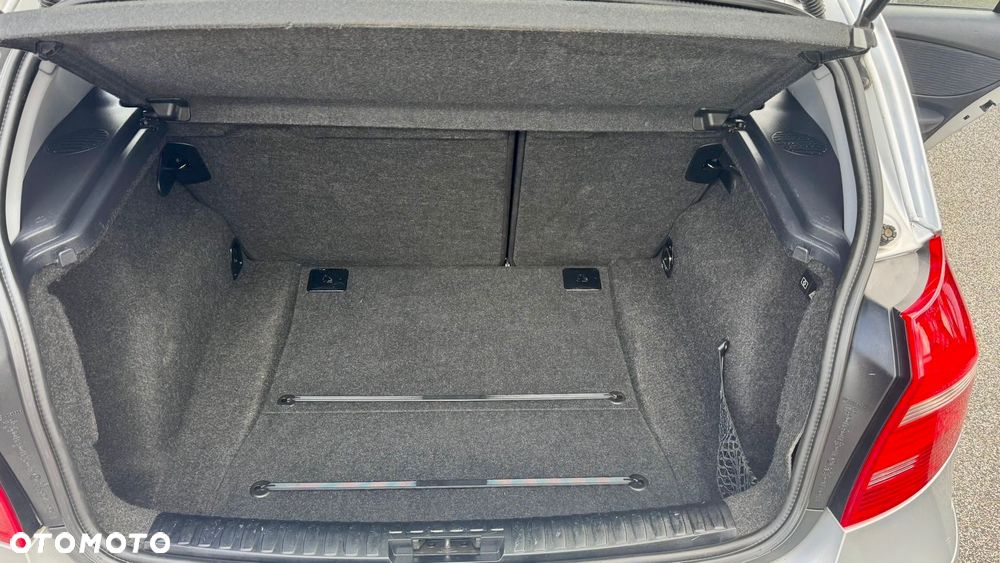 BMW Seria 1 116i - 24