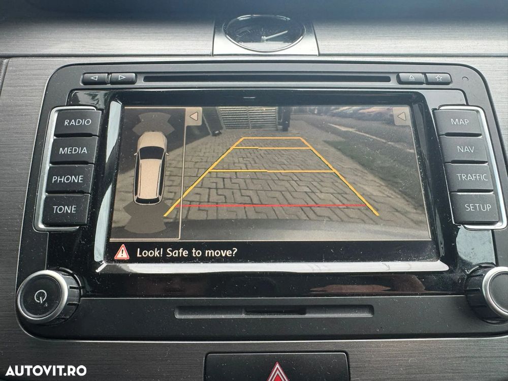 Volkswagen Passat Variant 2.0 TDI Blue TDI DSG Highline - 17