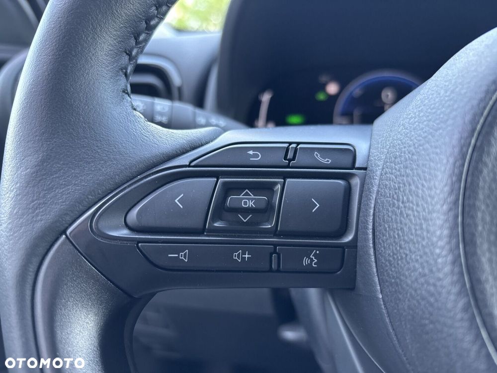 Toyota Yaris Hybrid 1.5 Style - 23