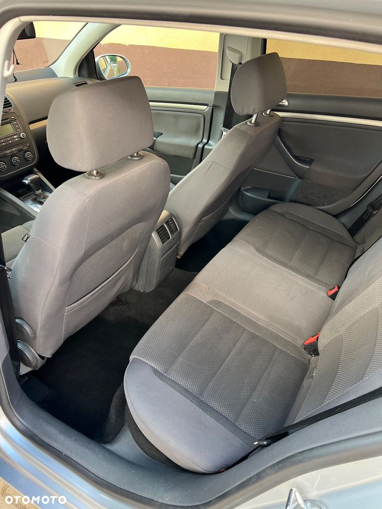 Volkswagen Golf 1.9 TDI Comfortline DSG - 16