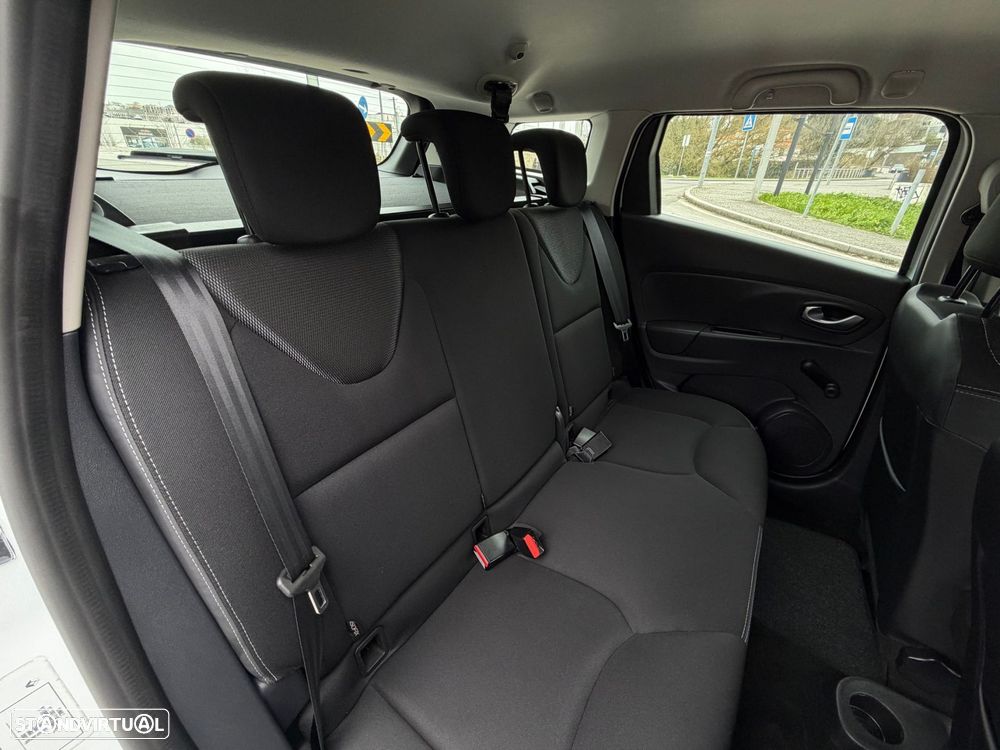 Renault Clio Sport Tourer - 40