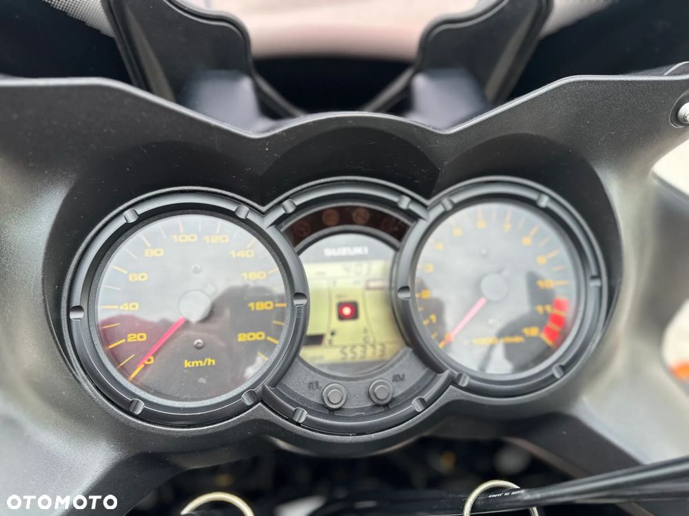 Suzuki V-STROM - 20