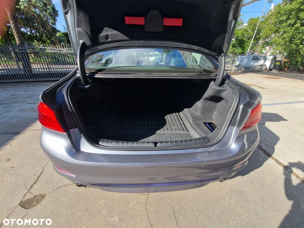BMW Seria 5 520d xDrive MHEV Sport Line sport - 22