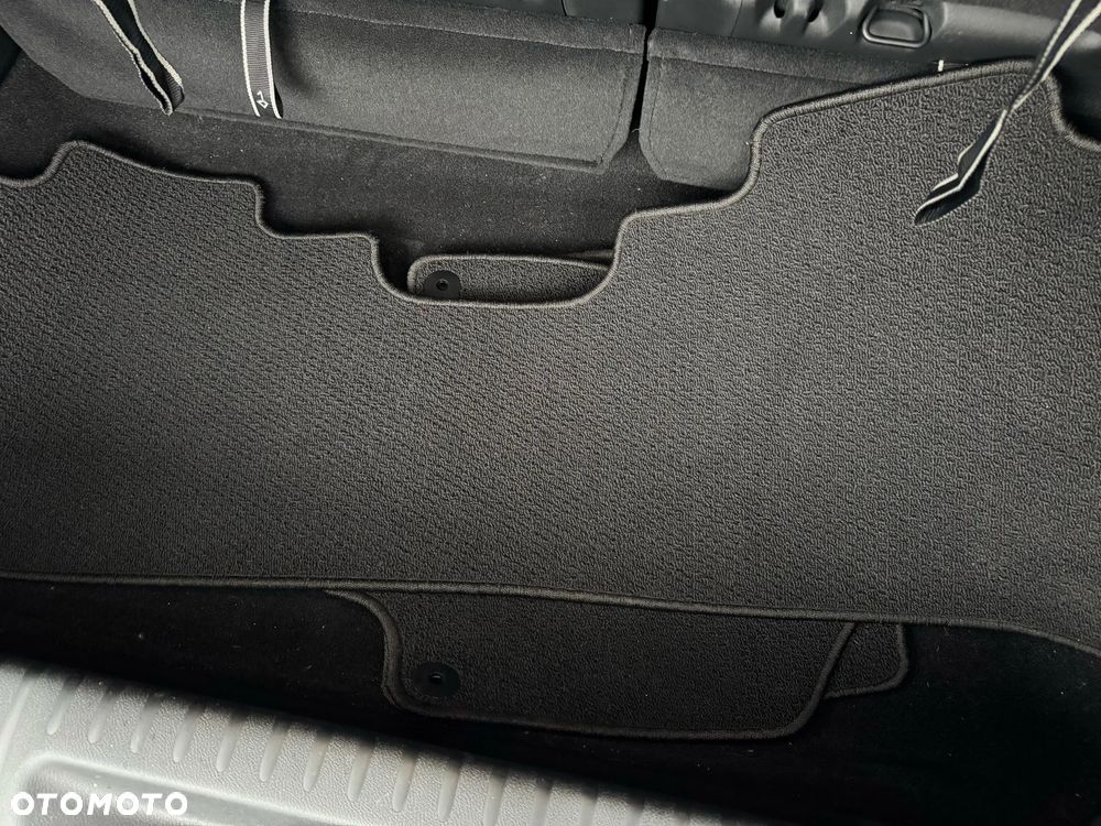 Chrysler Pacifica - 9