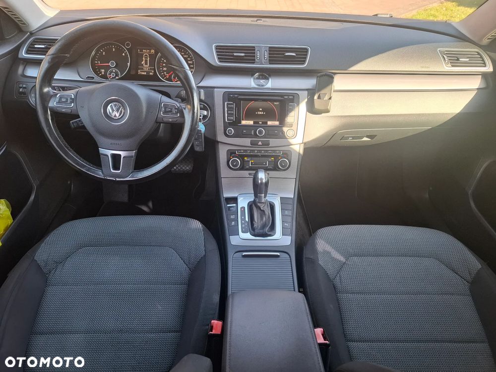 Volkswagen Passat 2.0 TDI DSG BlueMotion Technology Business Edition - 10