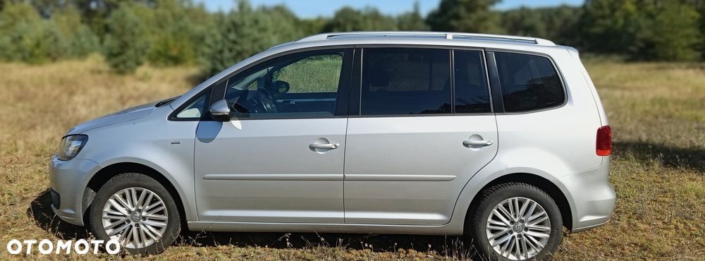 Volkswagen Touran - 1
