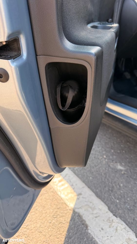 Volkswagen Passat 2.0 TDI Comfortline DPF - 23