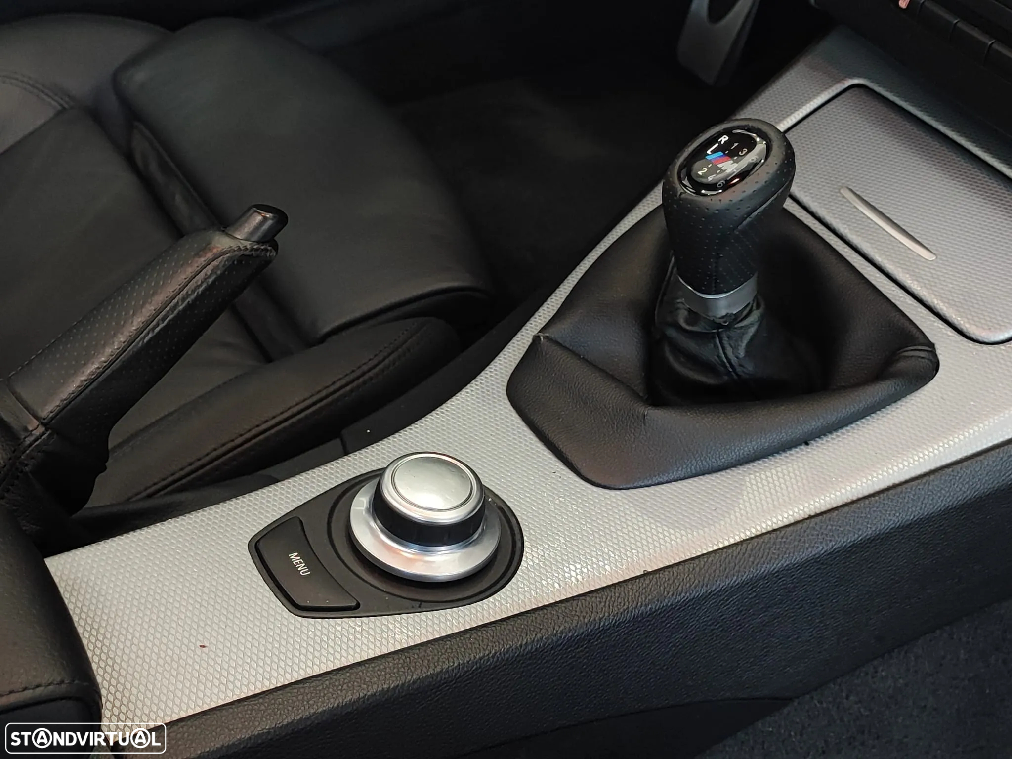 BMW 320 d Touring Navigation Sport - 38