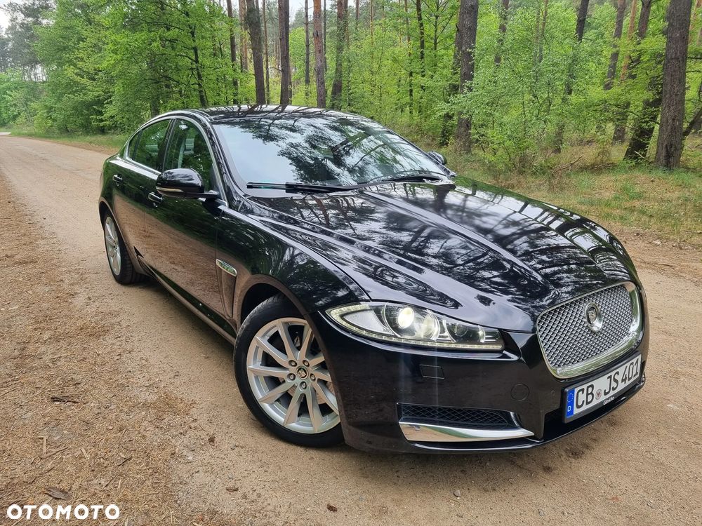 Jaguar XF 3.0 V6 D Premium Luxury - 25