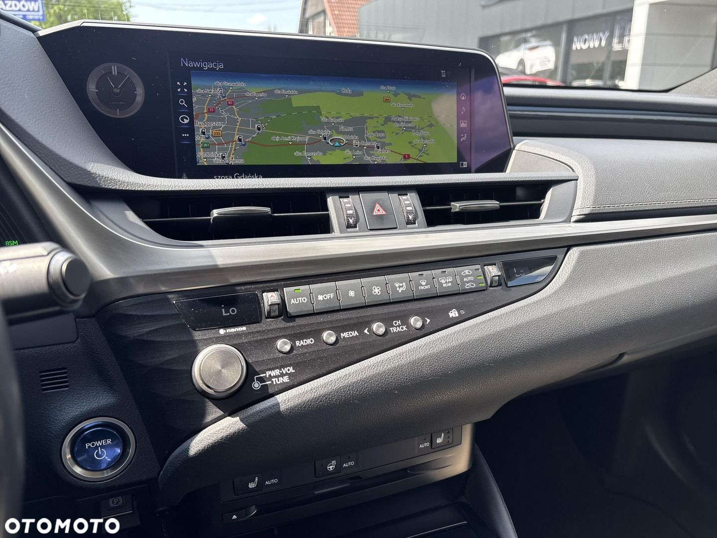 Lexus ES - 12