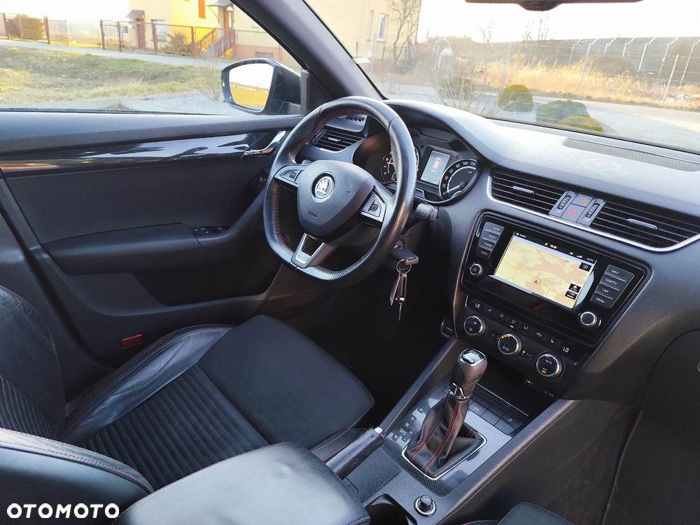 Skoda Octavia 2.0 TDI DSG RS - 5
