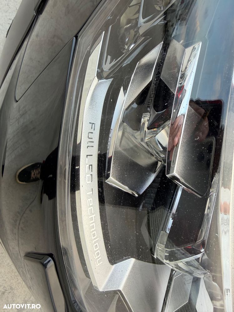 Peugeot 508 RXH Hybrid4 - 16