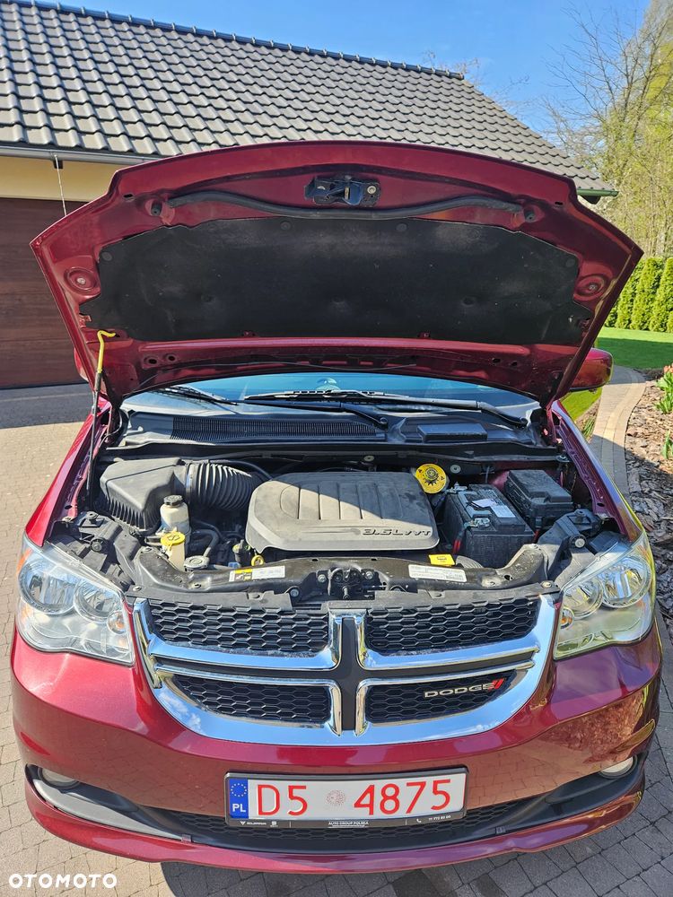 Dodge Grand Caravan - 21