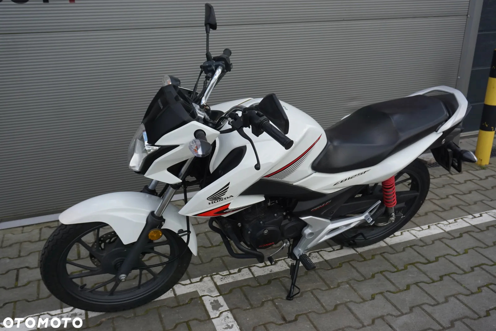 Honda CB - 8