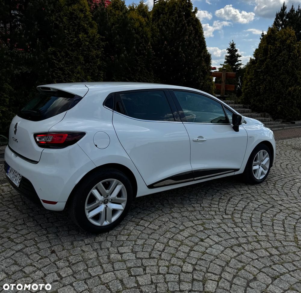 Renault Clio - 21