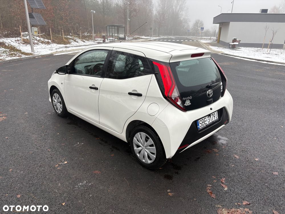 Toyota Aygo x - 9