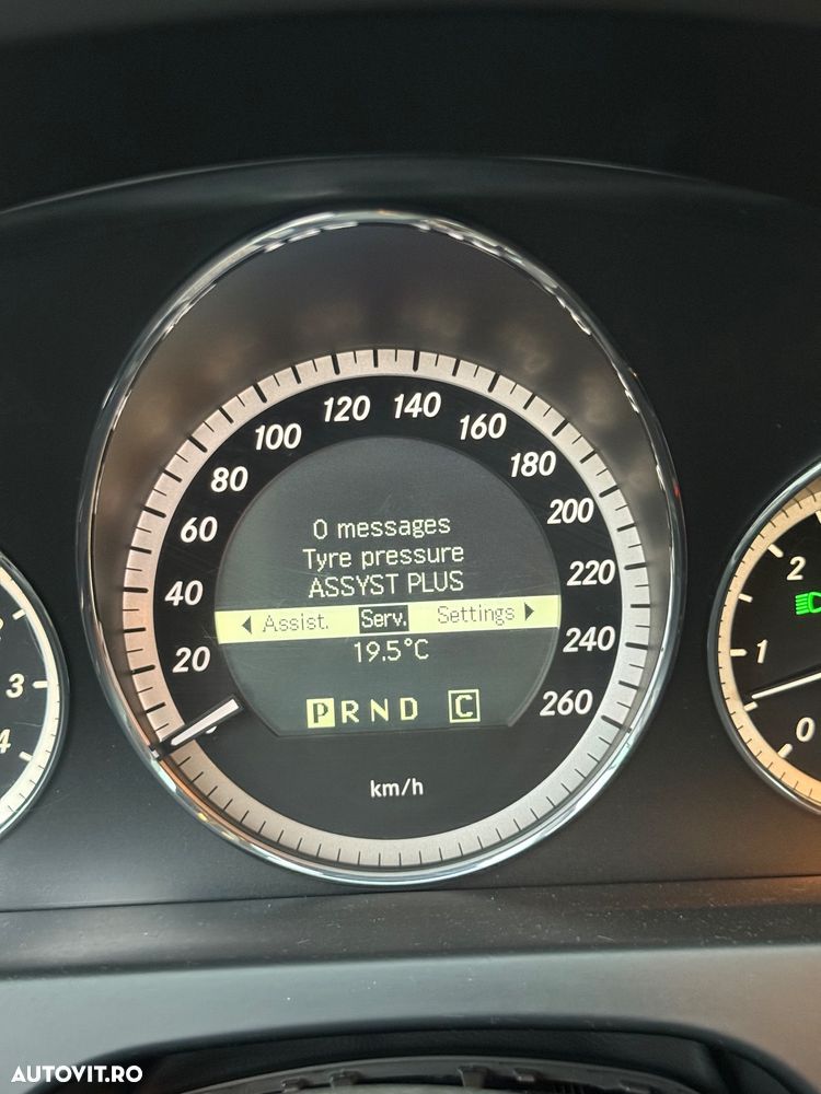 Mercedes-Benz E 350 CDI DPF Coupe BlueEFFICIENCY 7G-TRONIC Avantgarde - 24