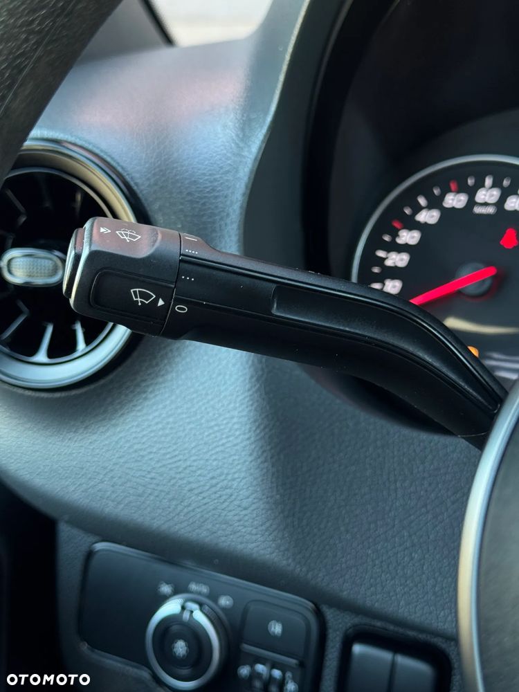 Mercedes-Benz Sprinter - 25