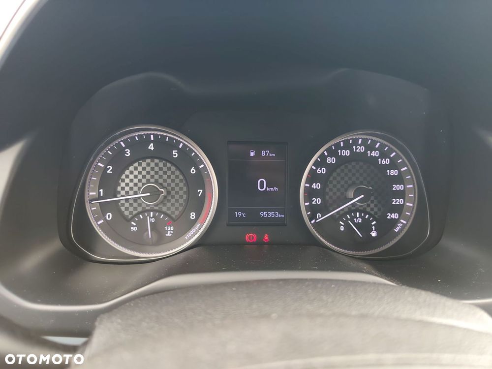 Hyundai Elantra 1.6 Comfort - 14