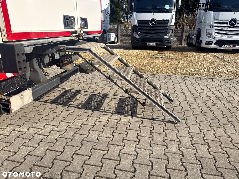 Mercedes-Benz Atego 818 L Kontener 7,25 - 21