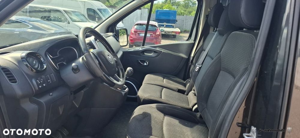 Opel Vivaro - 12