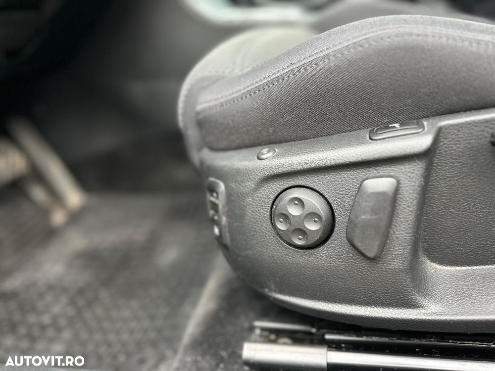 Volkswagen Passat CC - 16