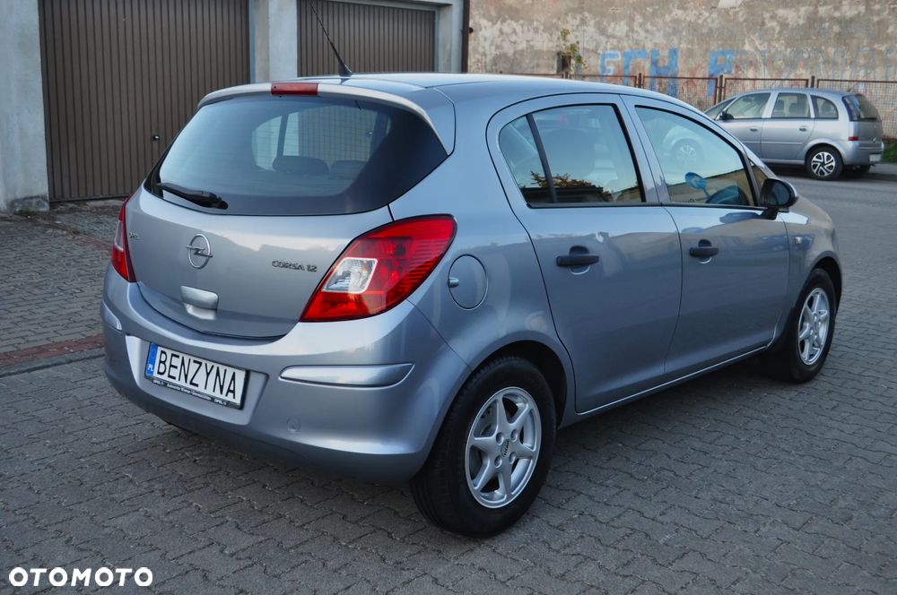 Opel Corsa 1.2 16V Essentia - 6