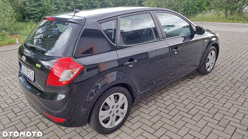 Kia Ceed - 7