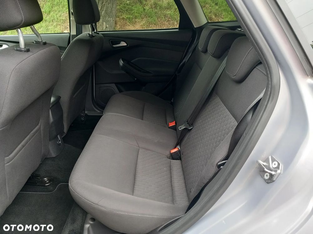 Ford Focus 1.6 TI-VCT Champions Edition - 16