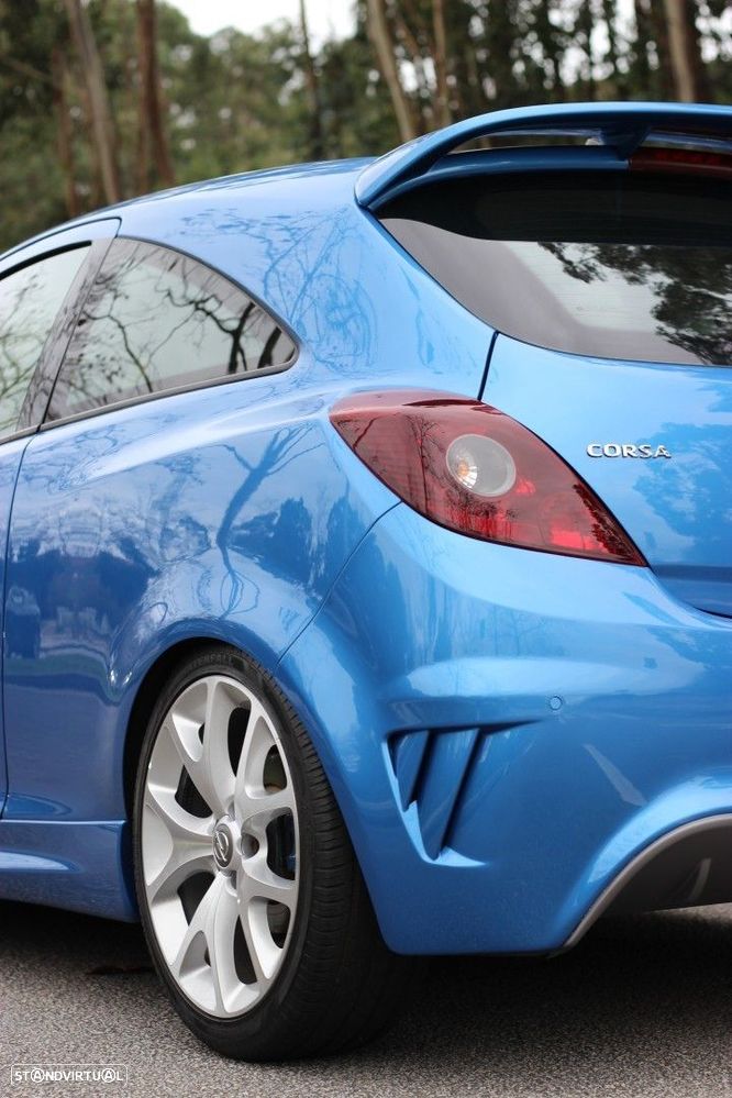 Opel Corsa 1.6 Turbo OPC - 9