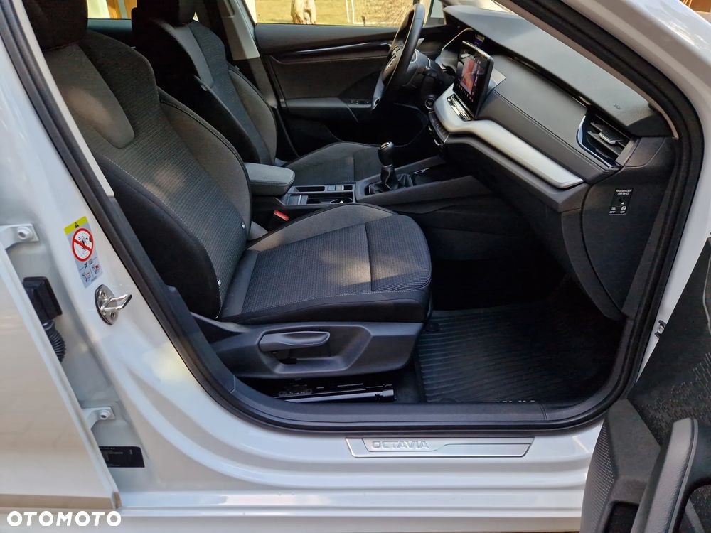 Skoda Octavia 1.5 TSI ACT Style - 9