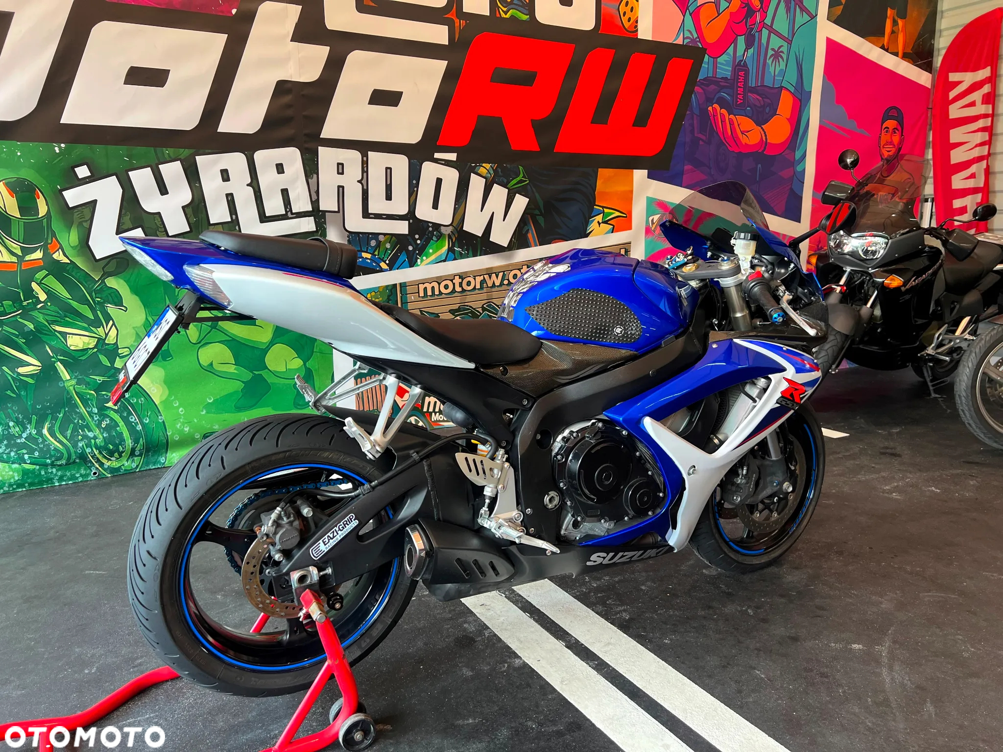 Suzuki GSX-R - 11