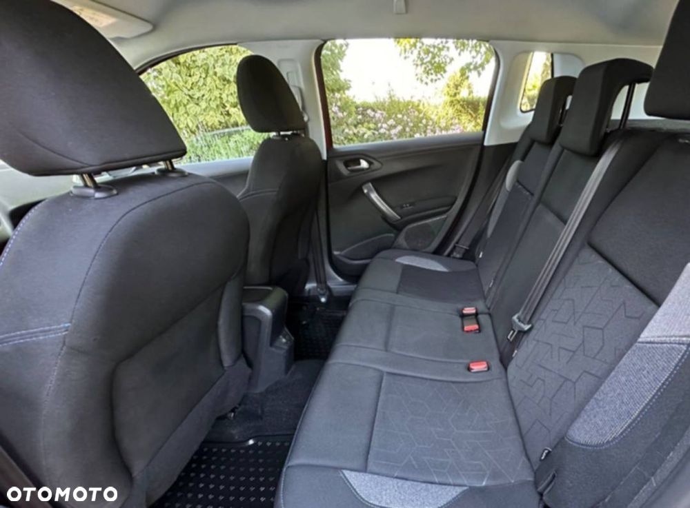 Peugeot 2008 1.2 Pure Tech Style - 3