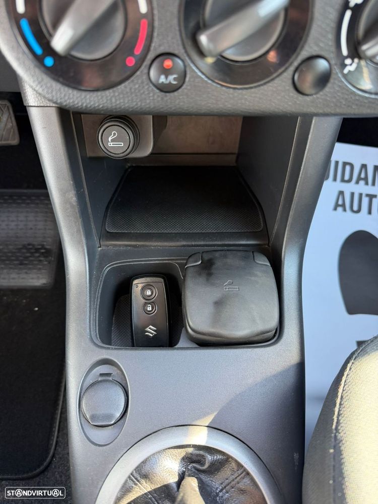 Suzuki Swift 1.3 DDiS GL - 33
