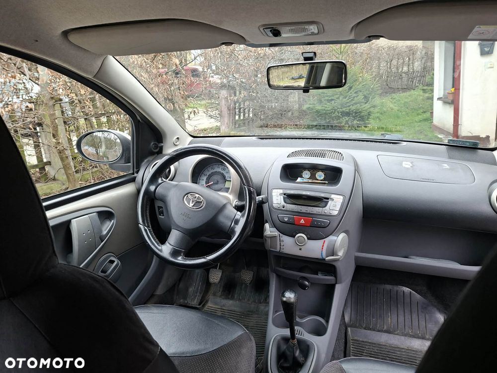 Toyota Aygo Standard - 17