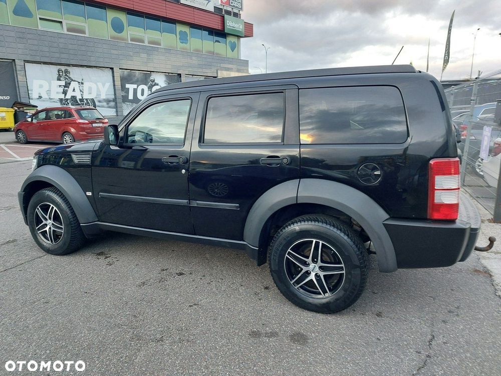Dodge Nitro - 11