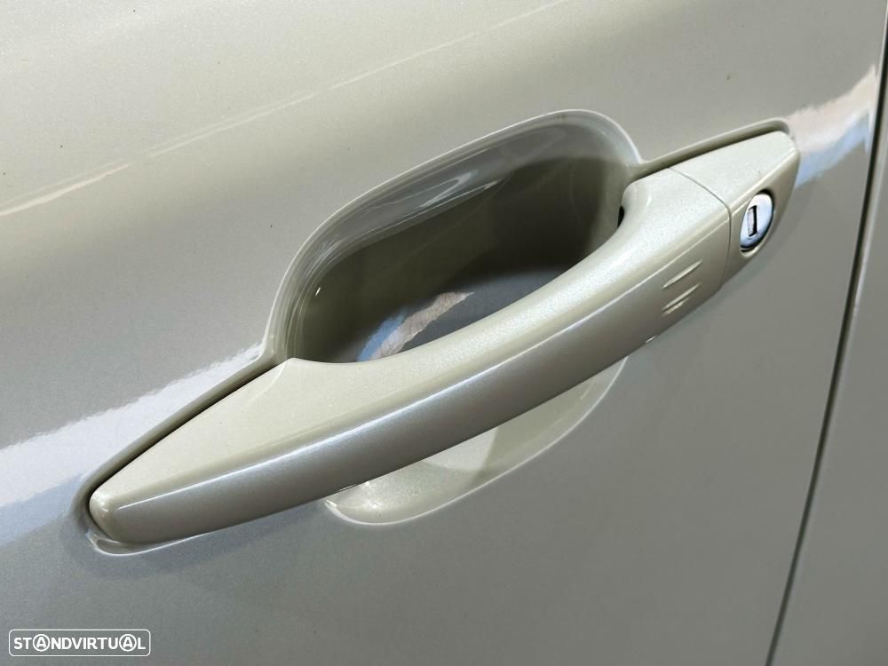 Peugeot e-2008 50 kWh GT Pack - 18