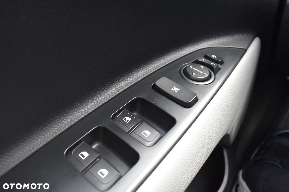 Kia Stonic 1.2 L Business Line - 24