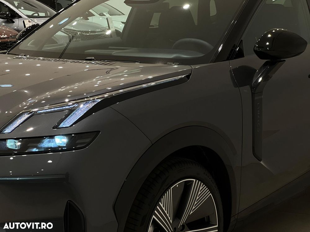 Lynk&Co 08 - 20