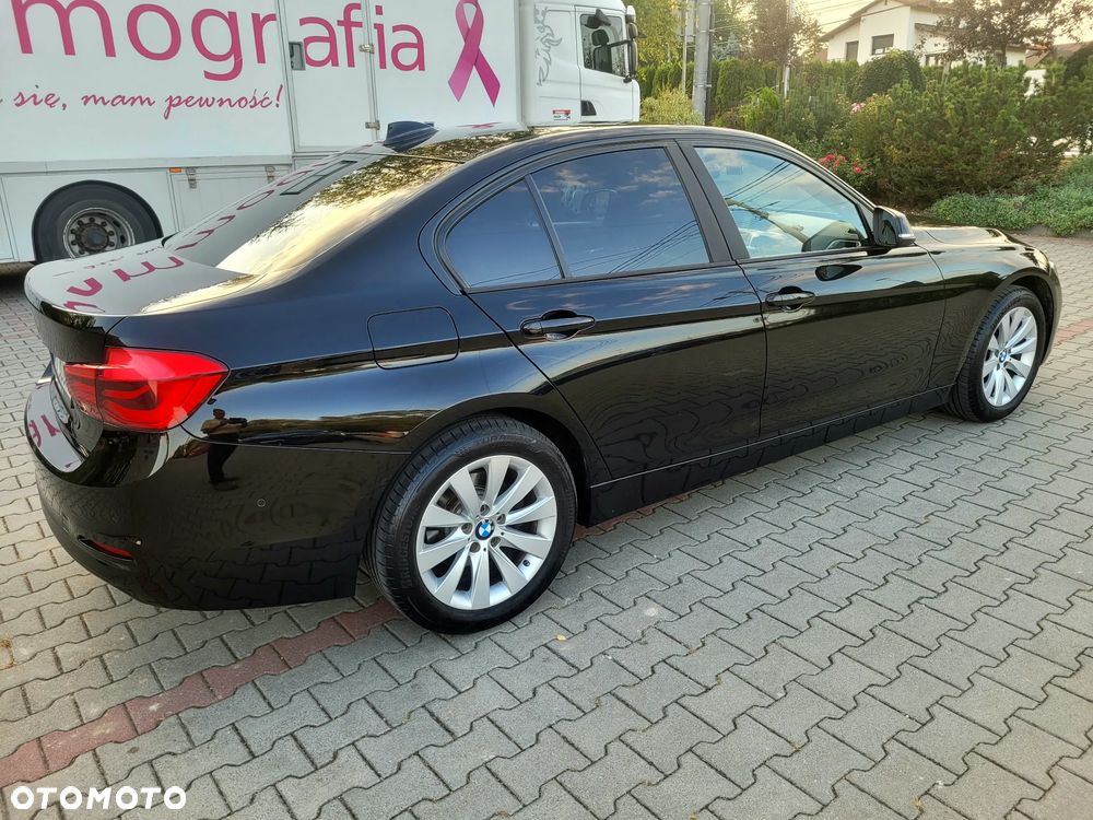 BMW Seria 3 320i GPF xDrive Advantage - 10
