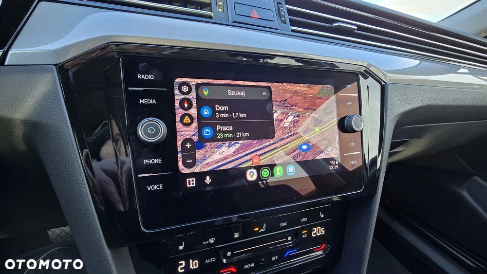 Volkswagen Passat - 36